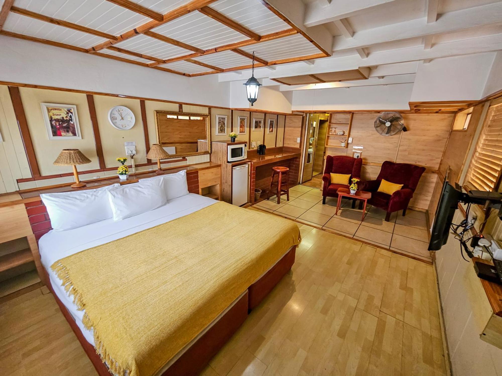 Tudor Lodge Guest House โจฮันเนสเบิร์ก ภายนอก รูปภาพ
